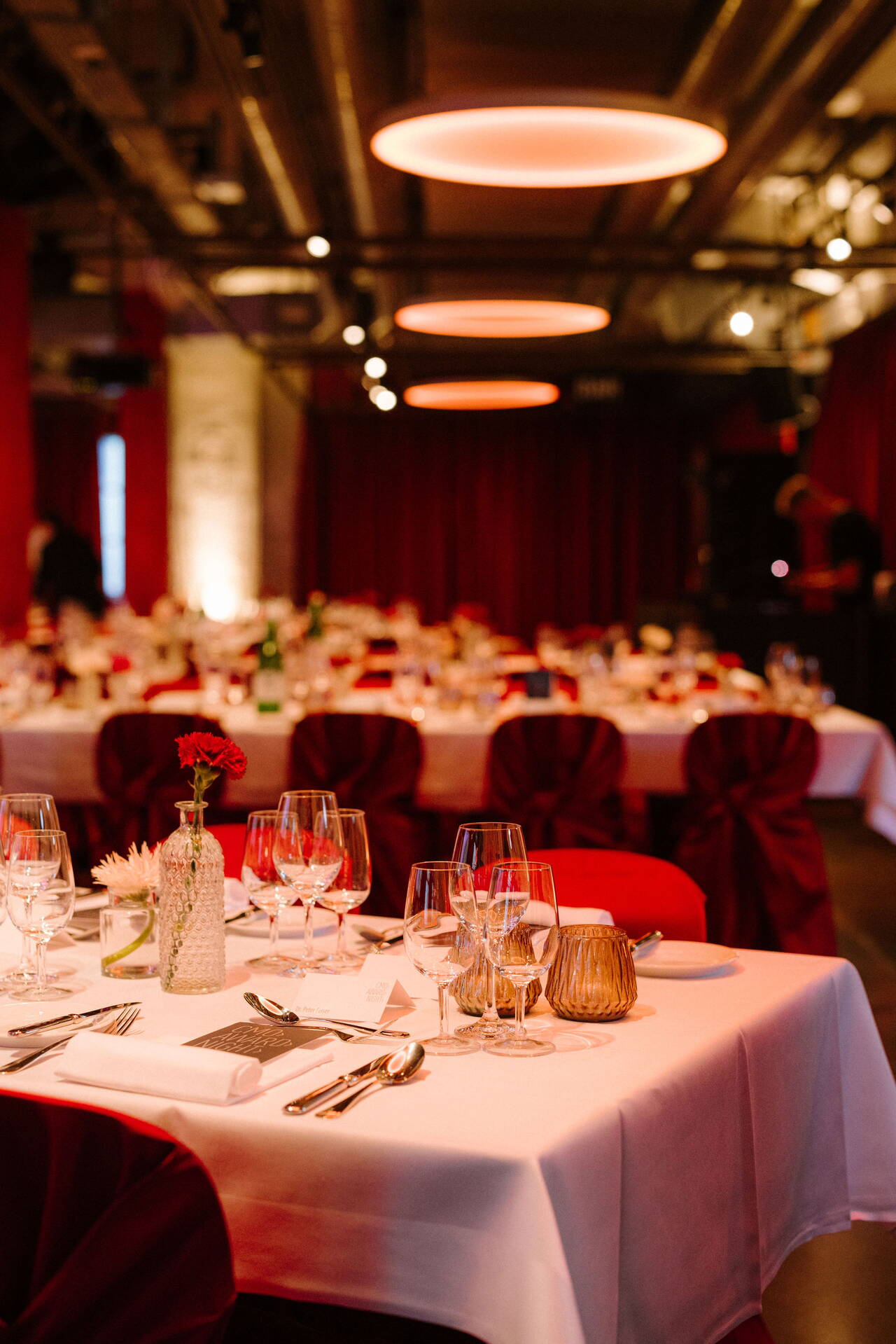 Gala-Dinner im Papiersaal Gala-Dinner im Papiersaal, Tisch gedeckt, ohne Menschen