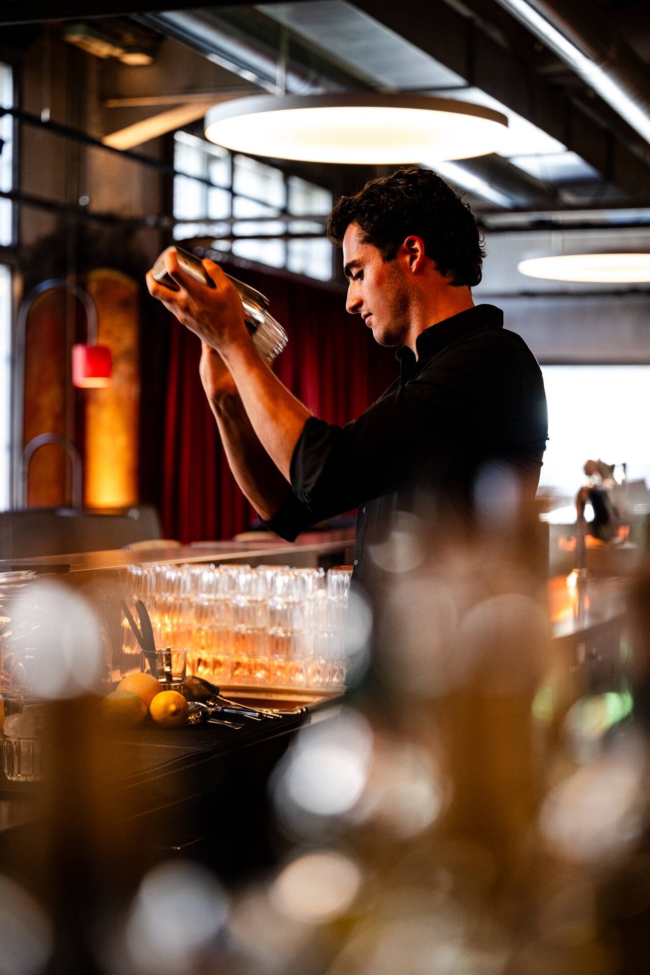 Papiersaal bar, drinks Papiersaal bar, drinks, barkeeper