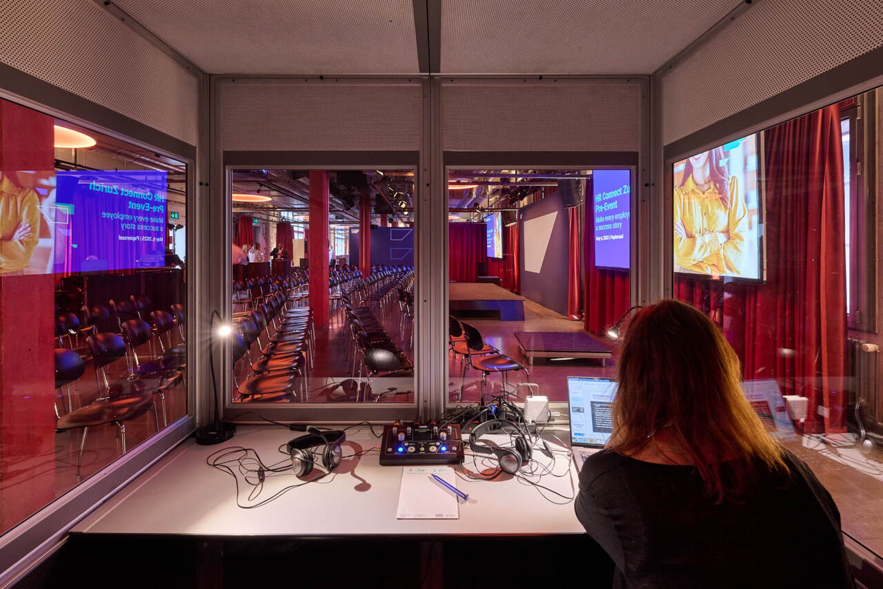 Technik im Papiersaal, Mikrofon Technik im Papiersaal, Mikrofon